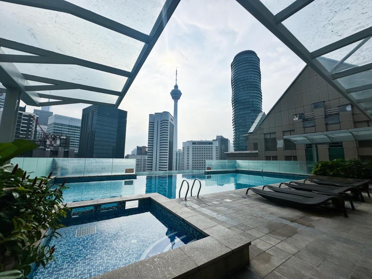 Klcc Suites By Nhb 쿠알라룸푸르 외부 사진