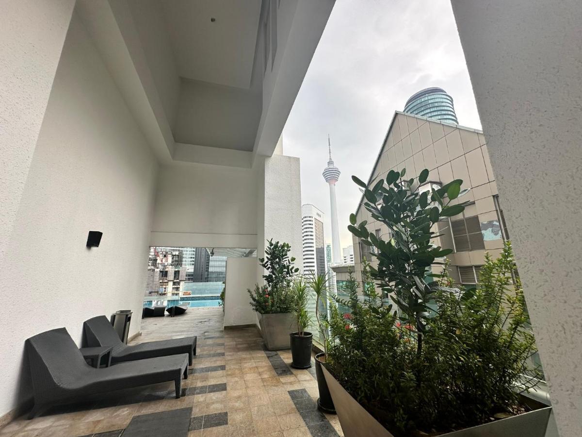 Klcc Suites By Nhb 쿠알라룸푸르 외부 사진