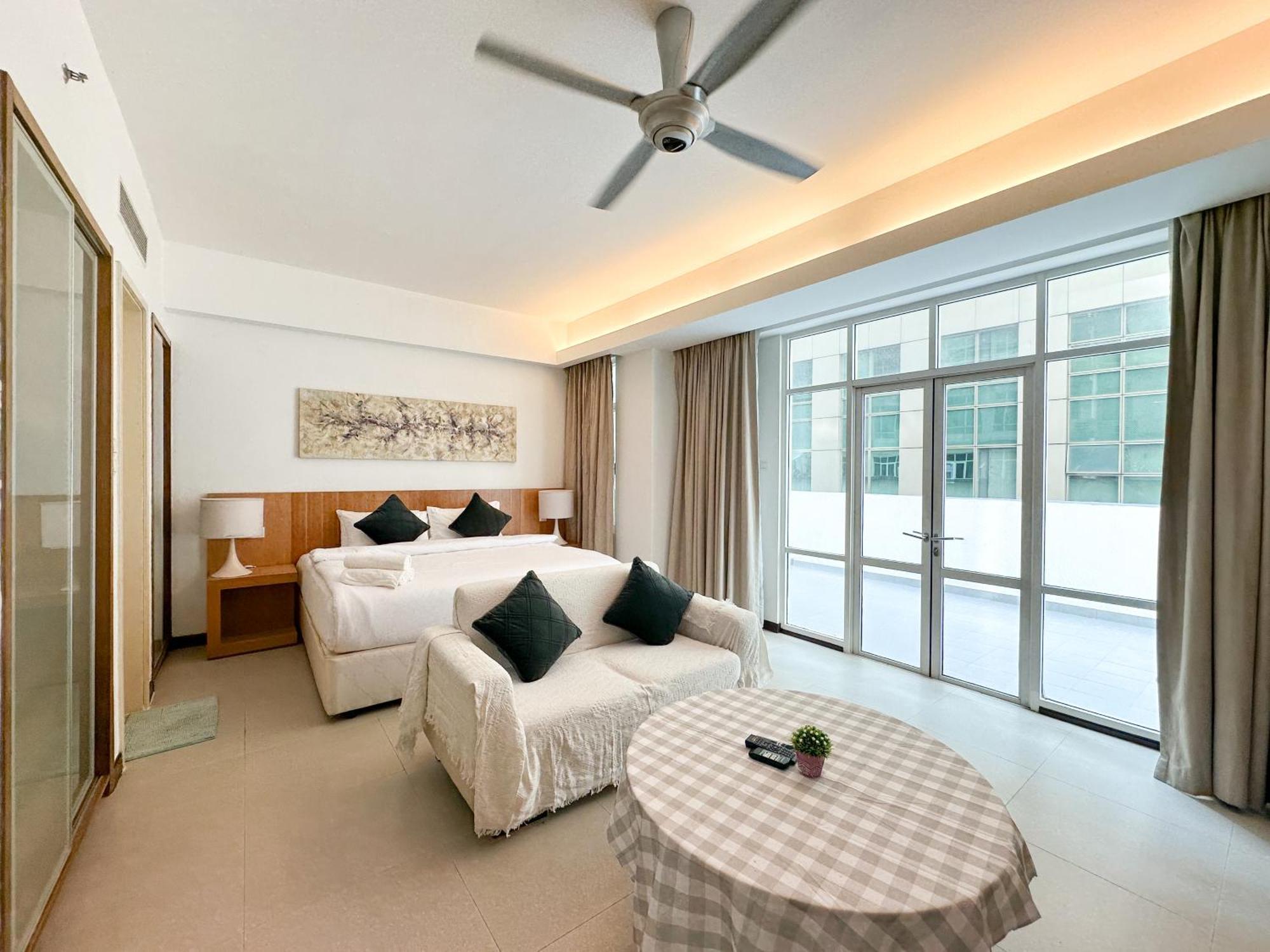 Klcc Suites By Nhb 쿠알라룸푸르 외부 사진