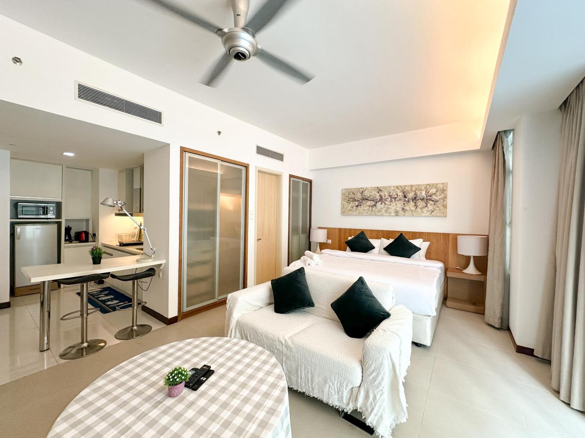 Klcc Suites By Nhb 쿠알라룸푸르 외부 사진